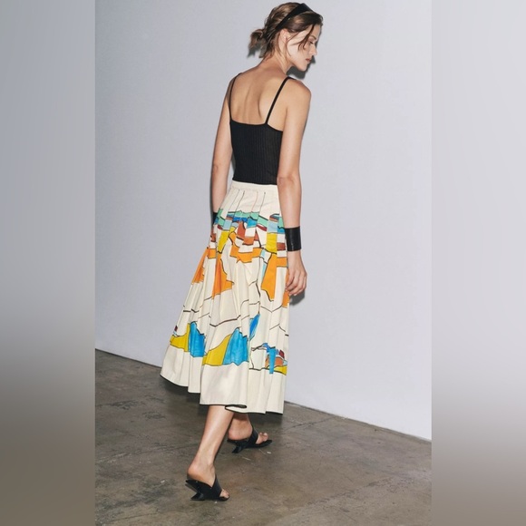 🔥🔥Zara ZW collection printed pleated skirt - Picture 3 of 10